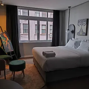 Apartamento Estudios Completos Proximos Ao Mercado Publico De Porto Alegre - Cais, Porto Alegre